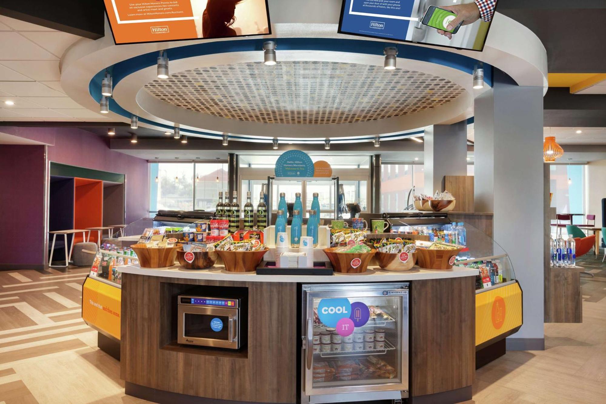 Tru By Hilton לייק צ'ארלס מראה חיצוני תמונה